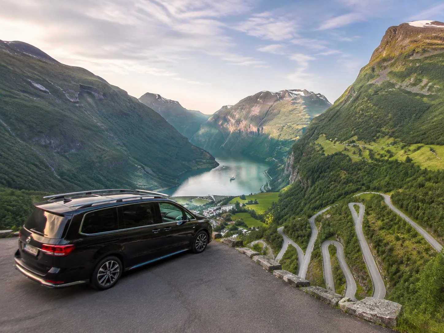 From &Aring;lesund: Private Day Trip to Geirangerfjord