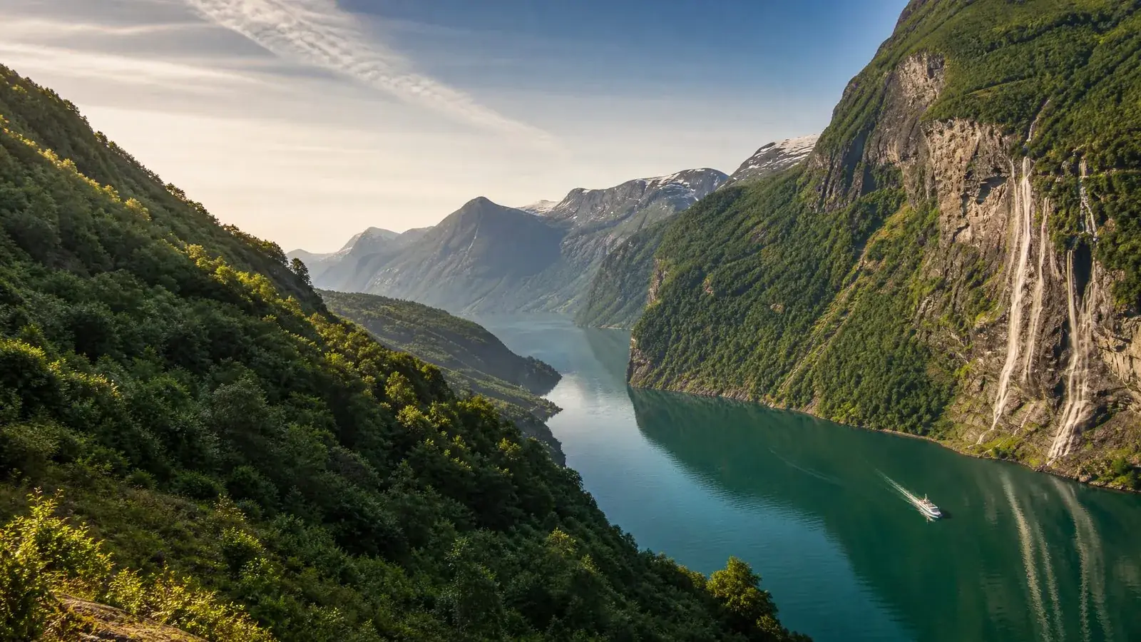 Geirangerfjord vs Sognefjord